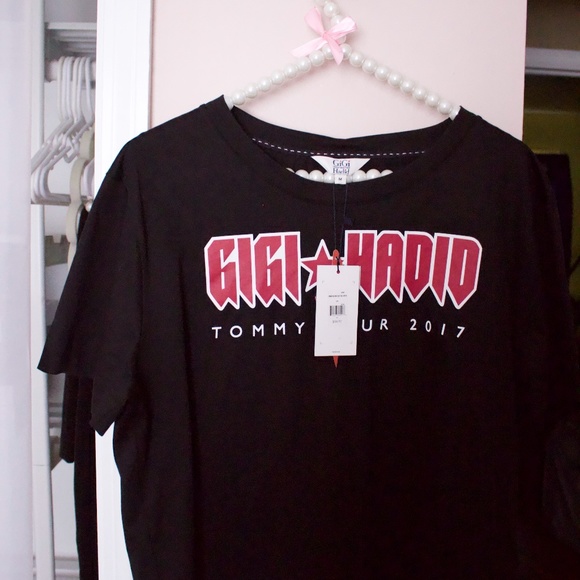 Gigi Hadid x Tommy Hilfiger shirt - Picture 7 of 8